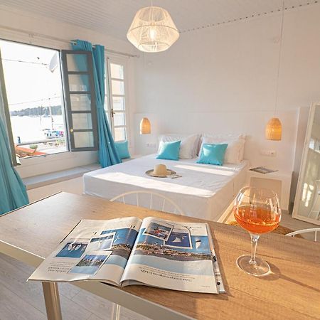 The White Rose Apartment Poros Town Eksteriør billede