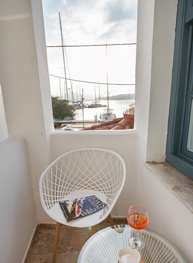 The White Rose Apartment Poros Town Eksteriør billede